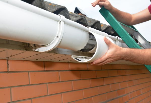 Gutter Maintenance in Winder